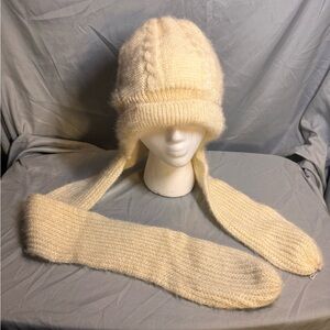 Cozy Cream Knit Hat with Scarf